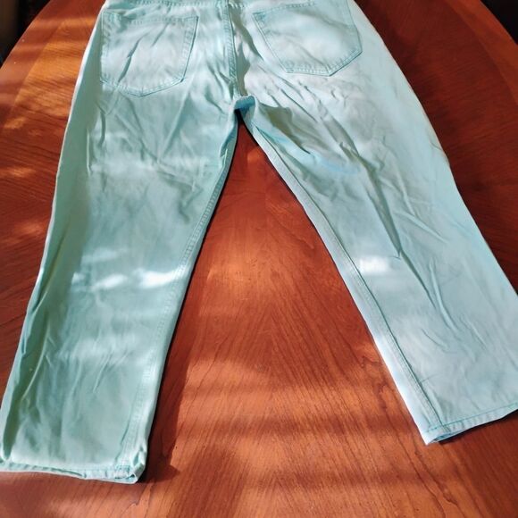 GAP Cream Capris Relaxed Fit Pants Size: 8 SKU 0915 - Picture 4 of 5